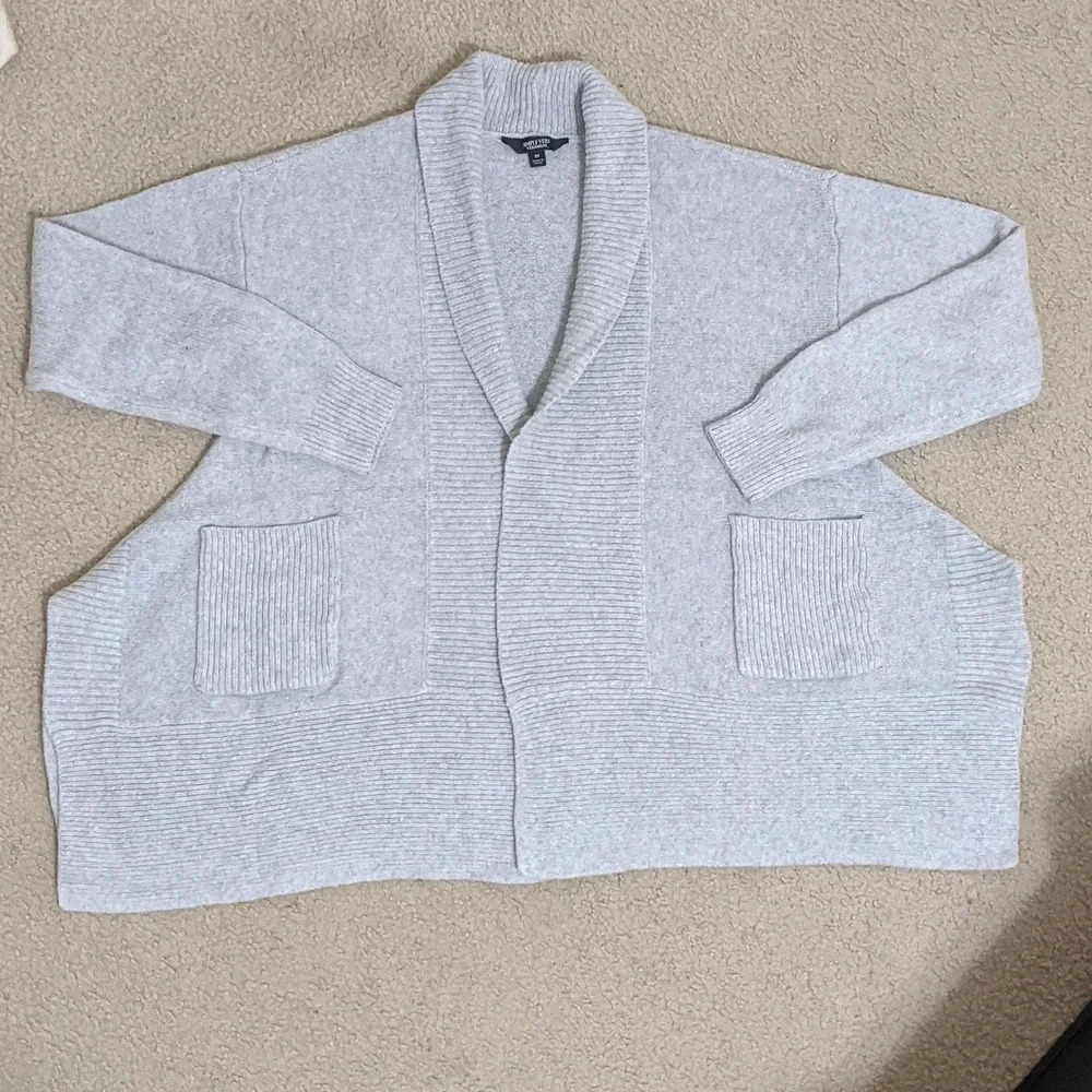 Simply Vera Vera Wang Ribbed Cardigan | Color Heather Gray | Size M